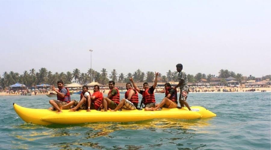 Goa Travels Junction- Goa travel agent / Water sports in goa / Boat Cruise Party/ Taxi service in goa