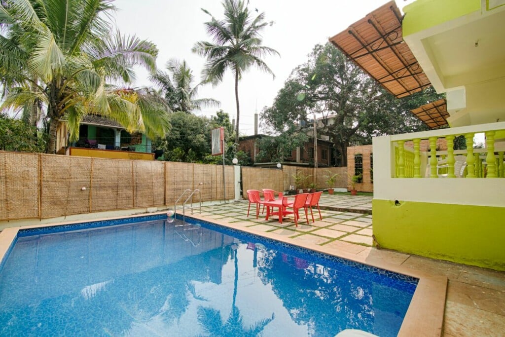 Goa Travels Junction- Goa travel agent / Water sports in goa / Boat Cruise Party/ Taxi service in goa - 5