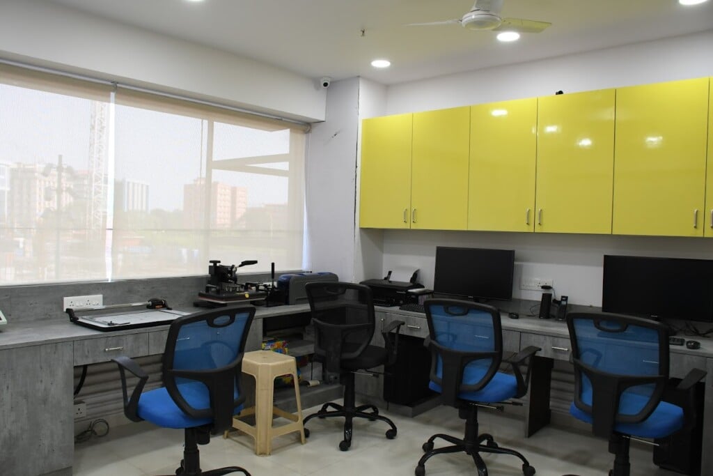 CLASSIC BUSINESS CENTRE - 2