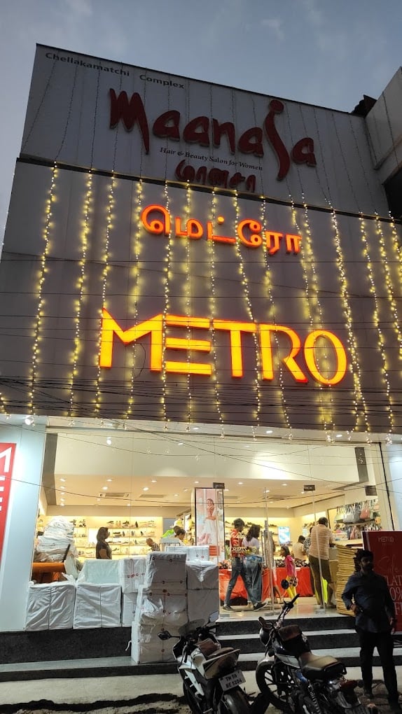 Metro Shoes Goa - 5