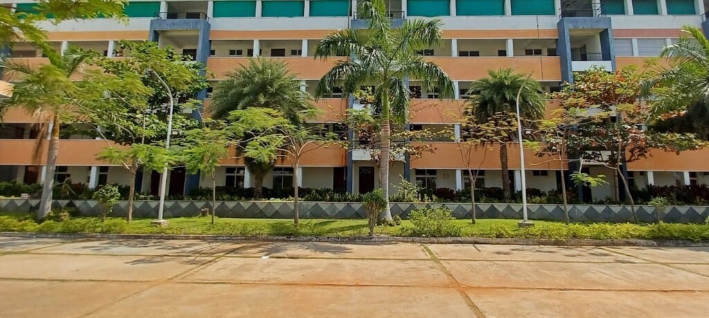 RAAK College of Pharmacy - 3