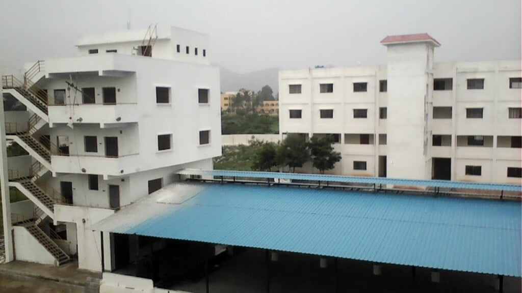 K E T Polytechinc College - 5