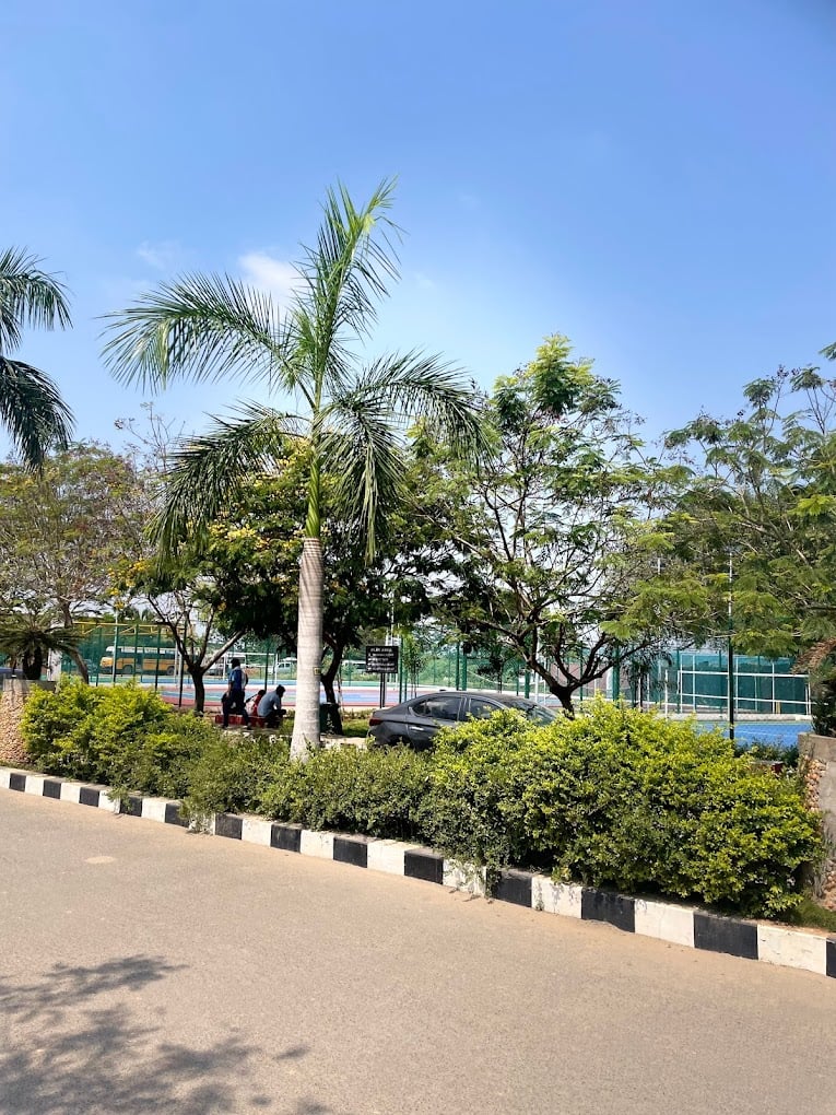 Aarupadai Veedu Medical College - 2