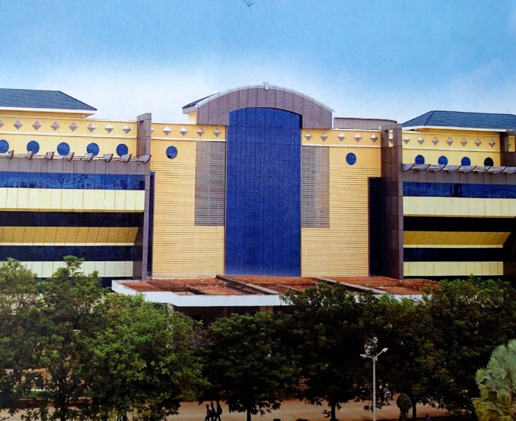 Sri Manakula Vinayagar Medical College