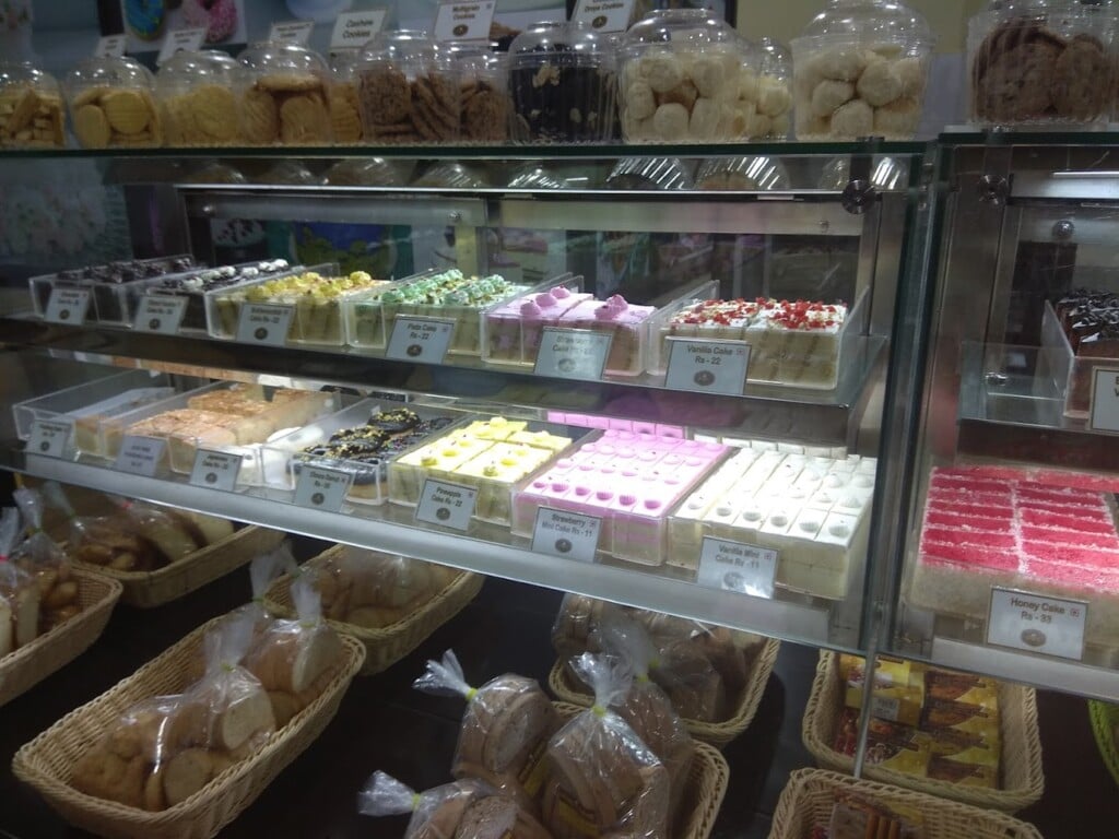 Creams and Cakes - 5