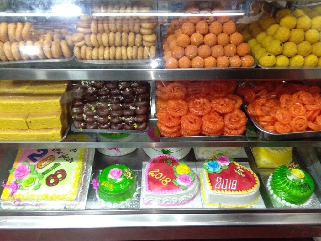 NELLAI SANTHI SWEETS AND BAKERY - 4