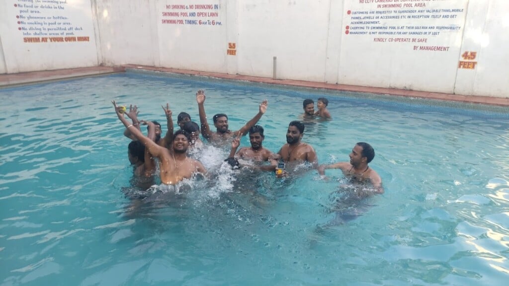 Auro Resort & Swimming Pool - 3