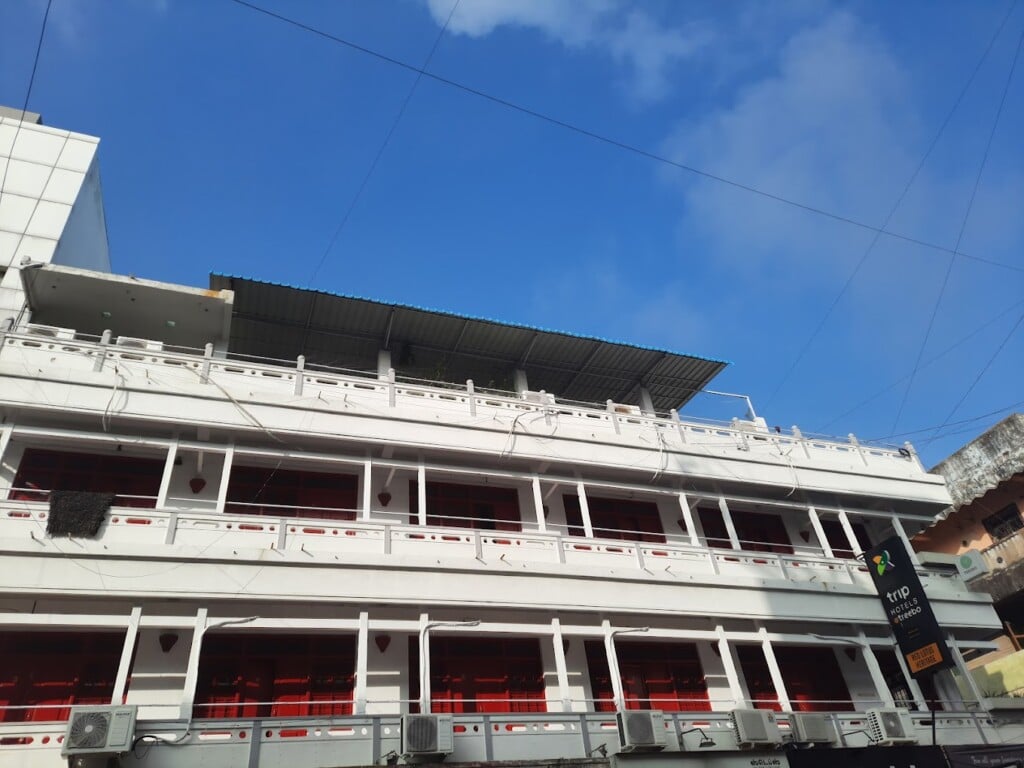 Itsy By Treebo - Red Lotus Heritage With Roadside View - 3