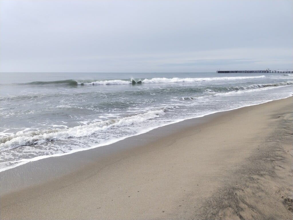 Lotus Bay View Hotel - 2