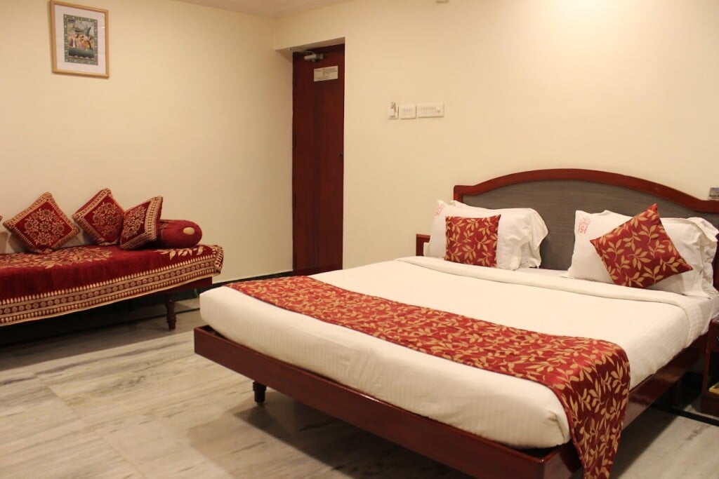 Hotel Sri Sabthagiri - 3