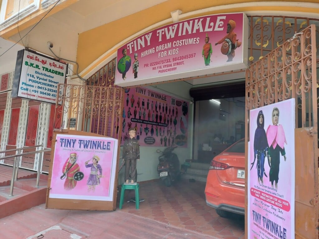 Tiny Twinkle, Fancy Dress Rental shop - 5