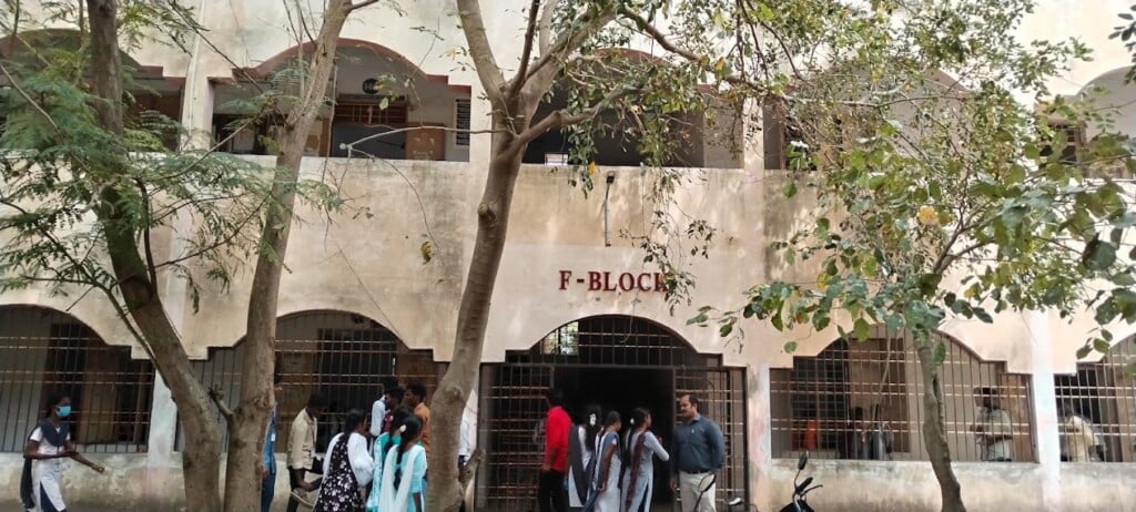 Arignar Anna Government Arts College - 2