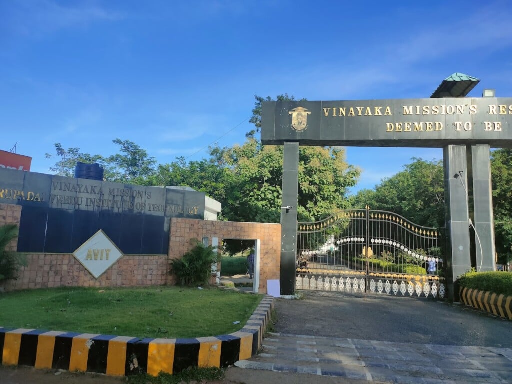 AARUPADAI VEEDU INSTITUTE OF TECHNOLOGY