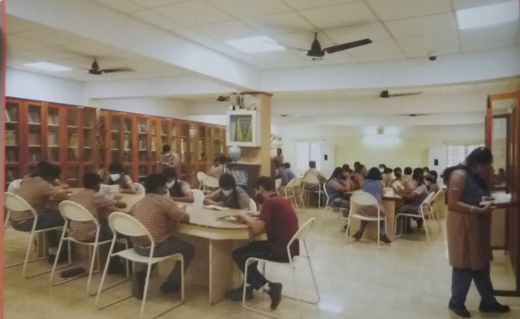 Bhavan's Rajaji Vidyashram - 2