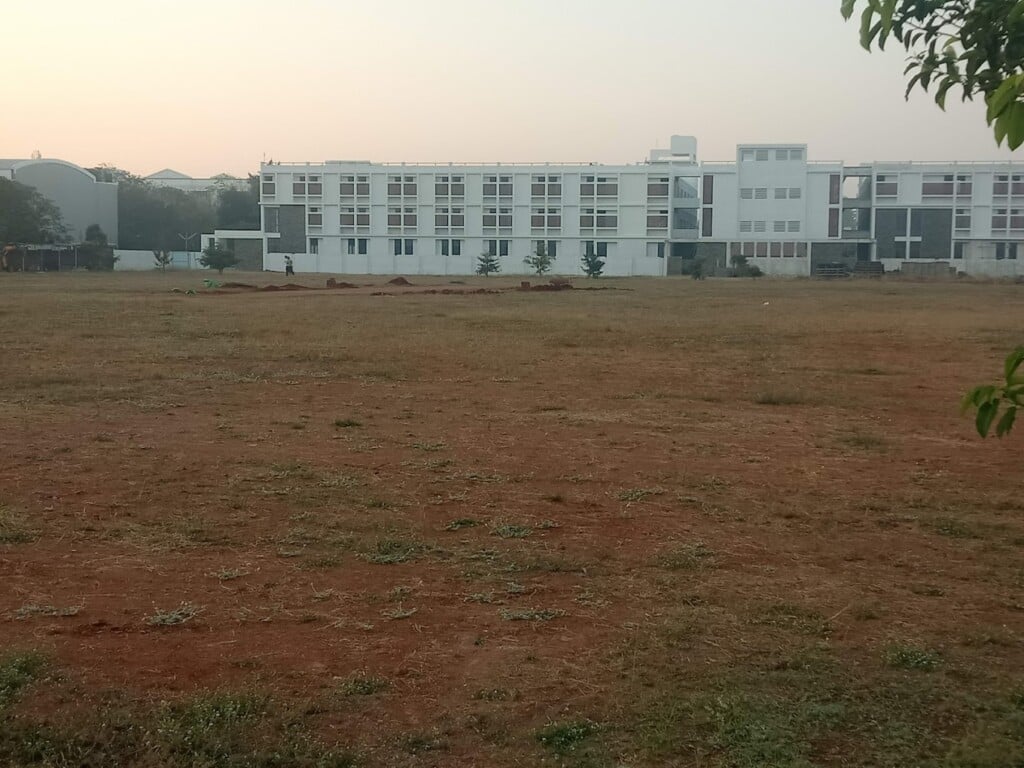 Sri Vignesh Vidyalaya Senior Secondary School - 5
