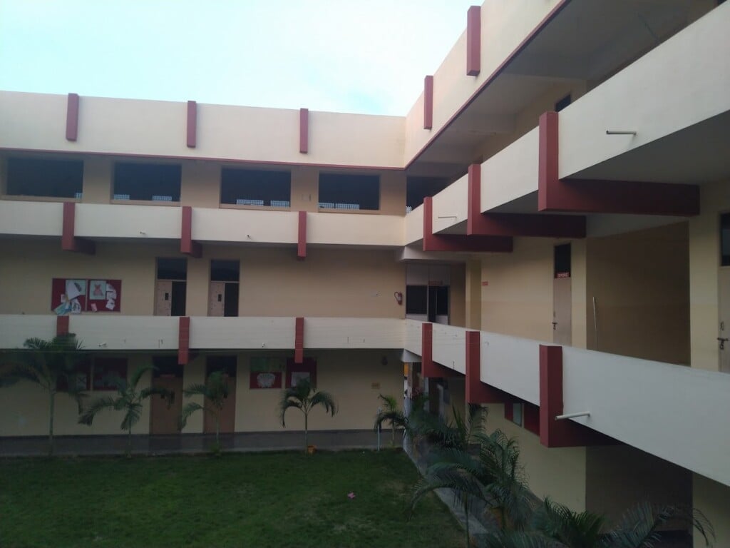 Almighty Vidhyalaya Public School - 4