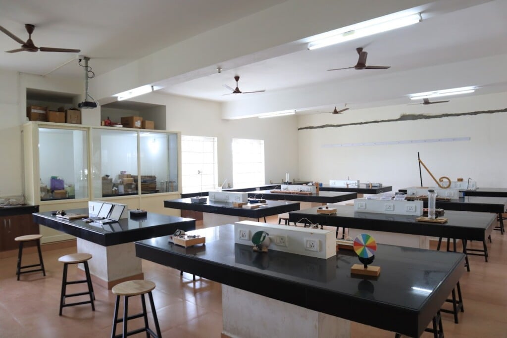 Sri Sankara Vidyalayaa Senior Secondary School - 3