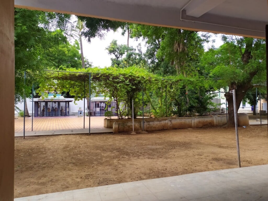 KAMAKOTI VIDYALAYA - 4