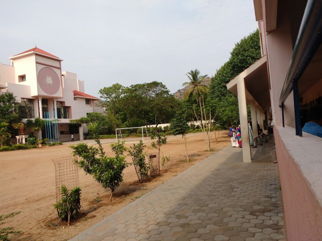 Ethiraj Matriculation School - 5