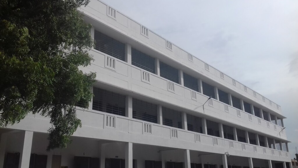 Kongu Vellalar Matric Hr. Sec. School - 5