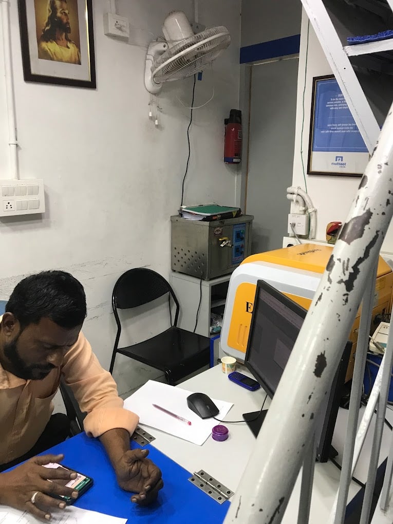 Muthoot Gold Point - We Buy Gold Pune - 4