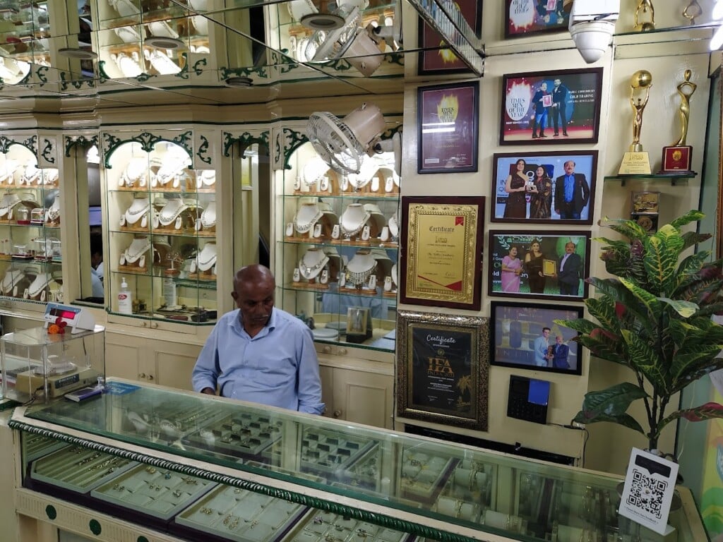Adyama Gold Jewellery- Gold Buyer in Kolkata, sell gold for cash near me