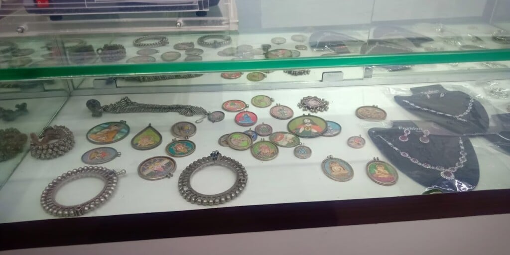 Astha Lakshmi Cash 4 Gold - Best Gold Buyer in Lajpat Nagar, South Delhi & Cash for Gold in Lajpat Nagar Delhi NCR - 4