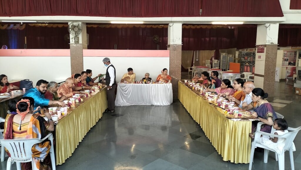 Shedge Bandhu Cateringwale