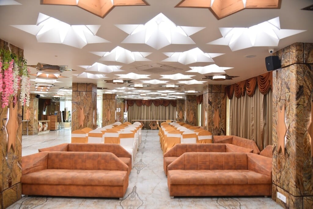 House of Yanki (HOY) - Best Banquet Hall, Corporate, Reception, Marriage, Birthday in Ahmedabad|Catering services Ahmedabad - 5