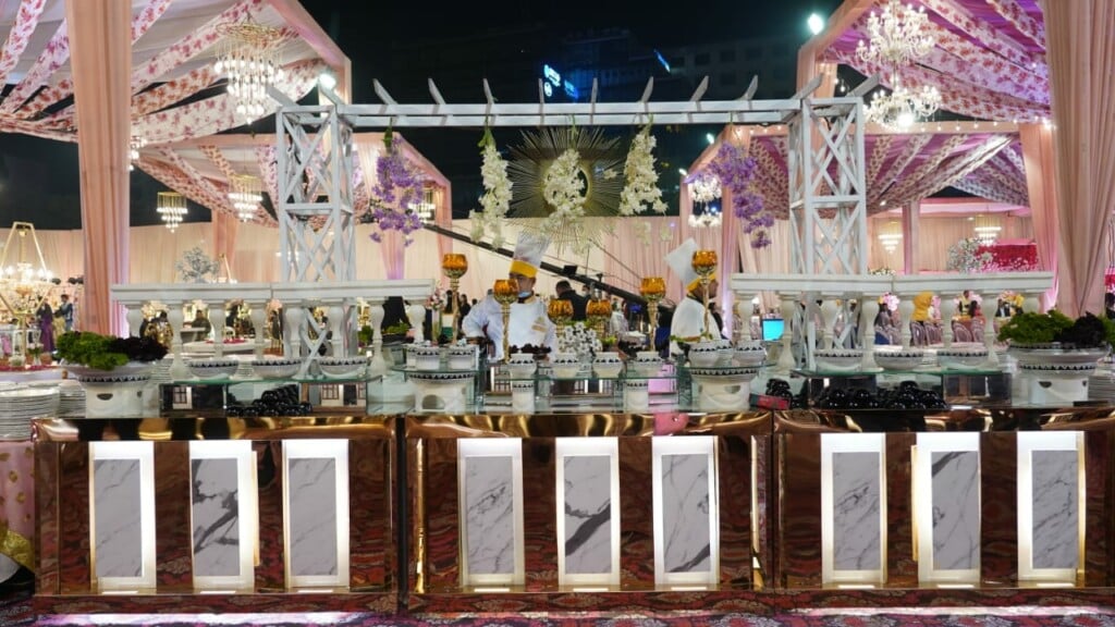 Moti Mahal Lawn by Royal Cafe - 3