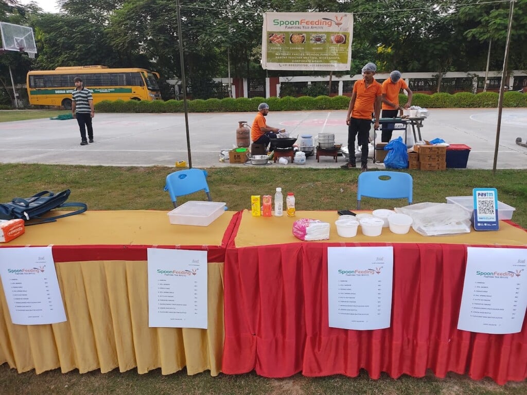 SpoonFeeding U/Best Catering Service in Noida - 2