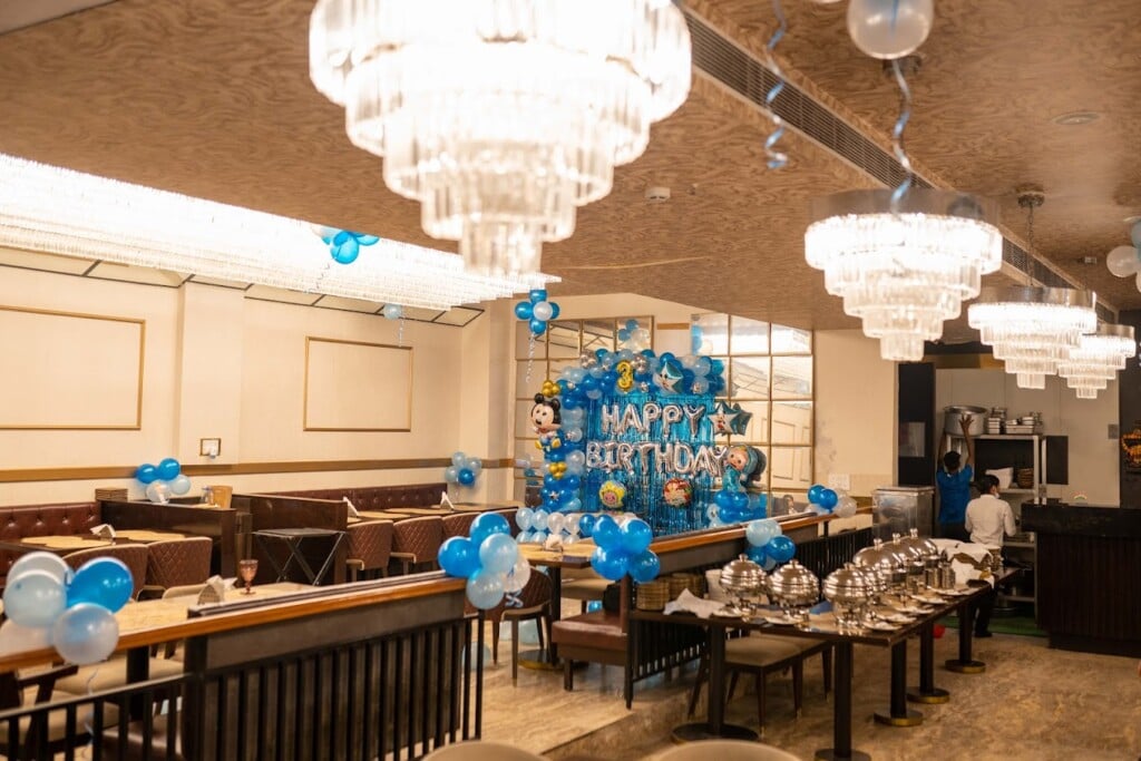 TOY Jungle Balloon Decoration - Catering and Event Planning services in Greater Noida West