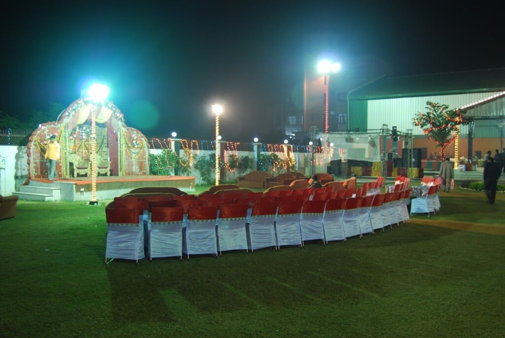 Arora Foods Catering - 4