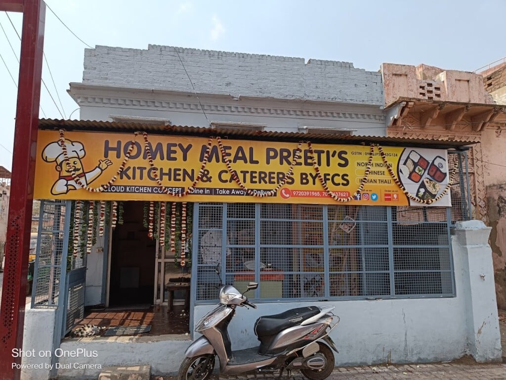 Homey meal preeti's kitchen (food in Train & caterers) by FCS