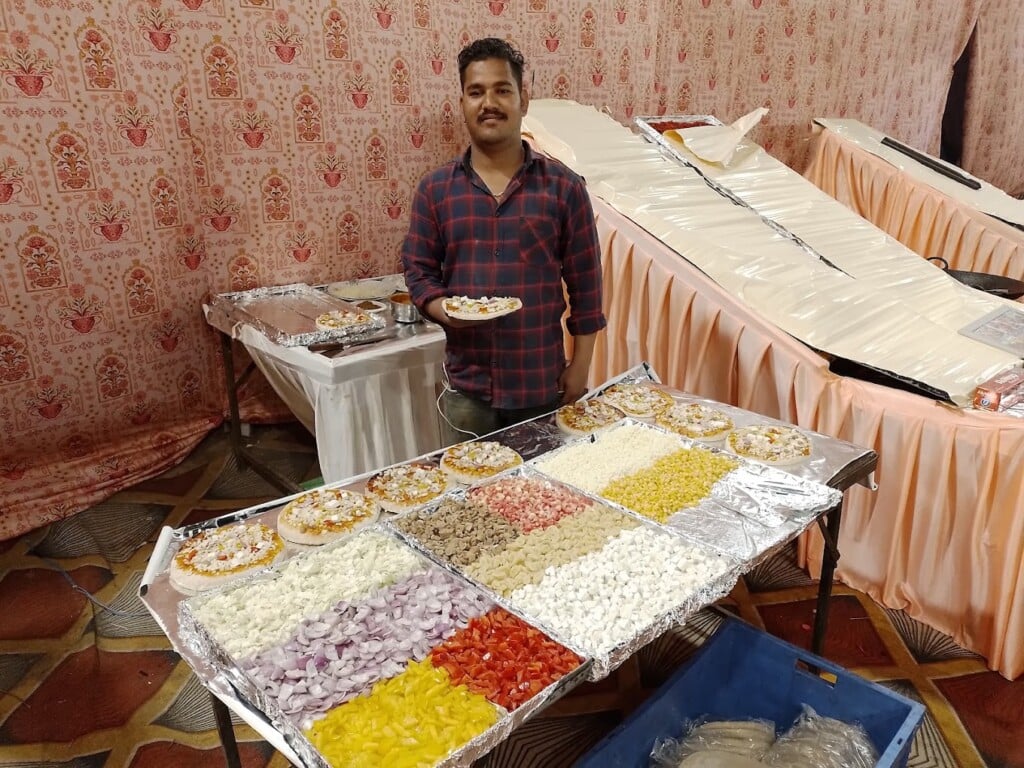 Vinod cooking and catering services - 4