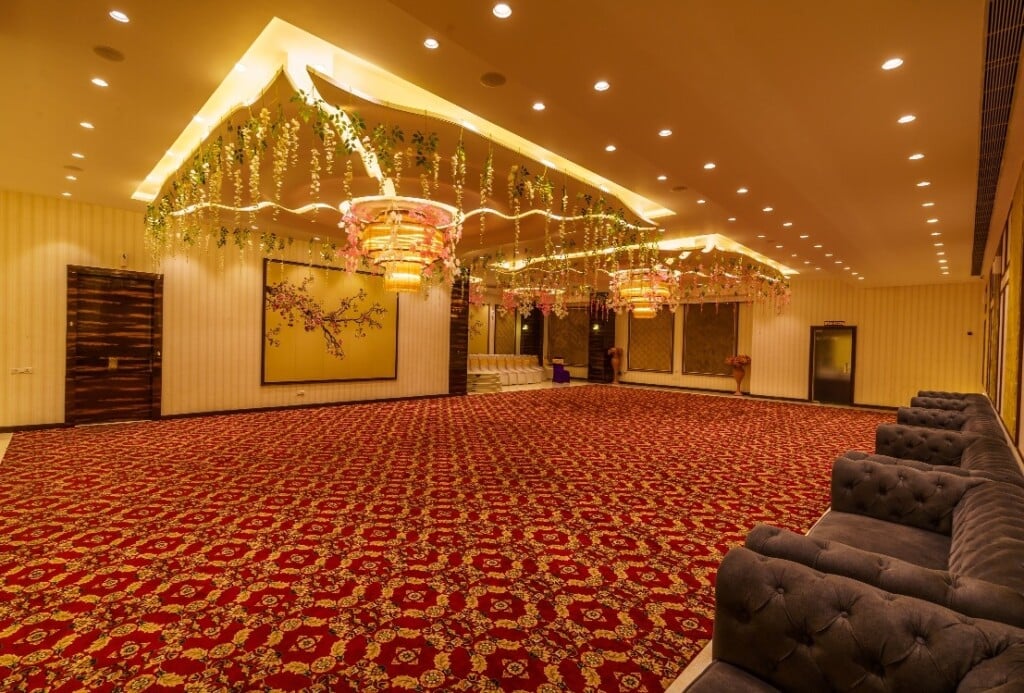 All Seasons A Multi Cuisine Restaurant & Banquets Kota - 2