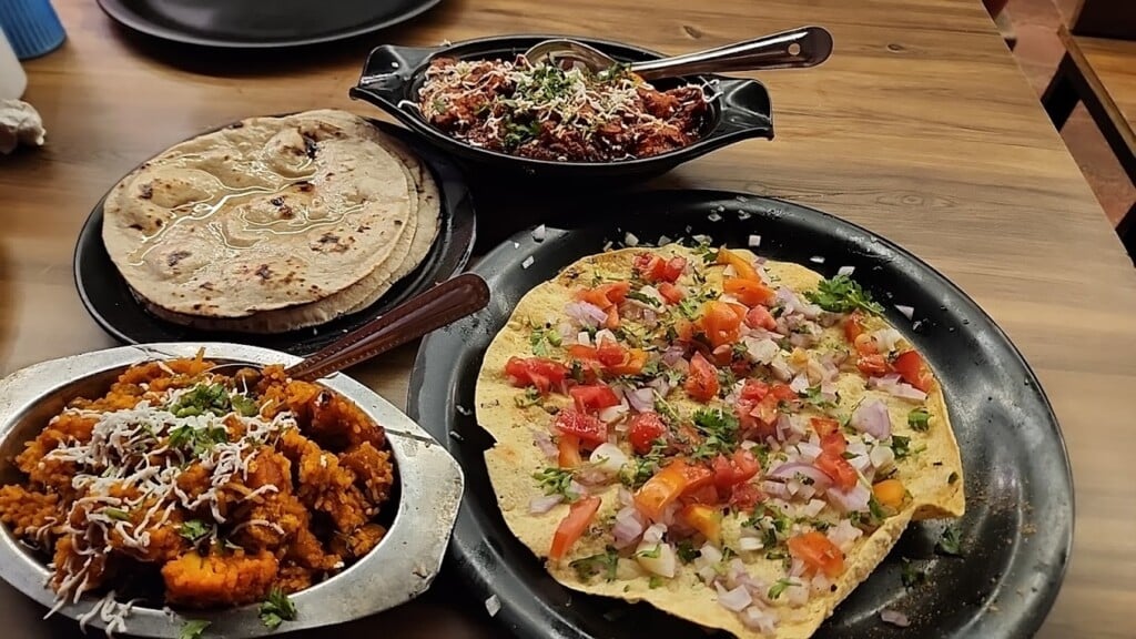 Swaruchi Restaurant & Caterers - 4