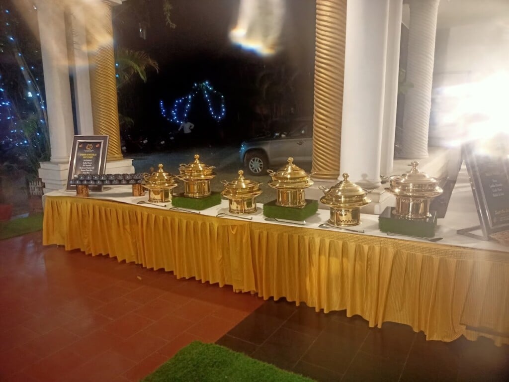 Salt on leaf catering services