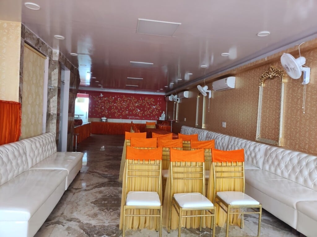 Narindra caterers & tent service - 4