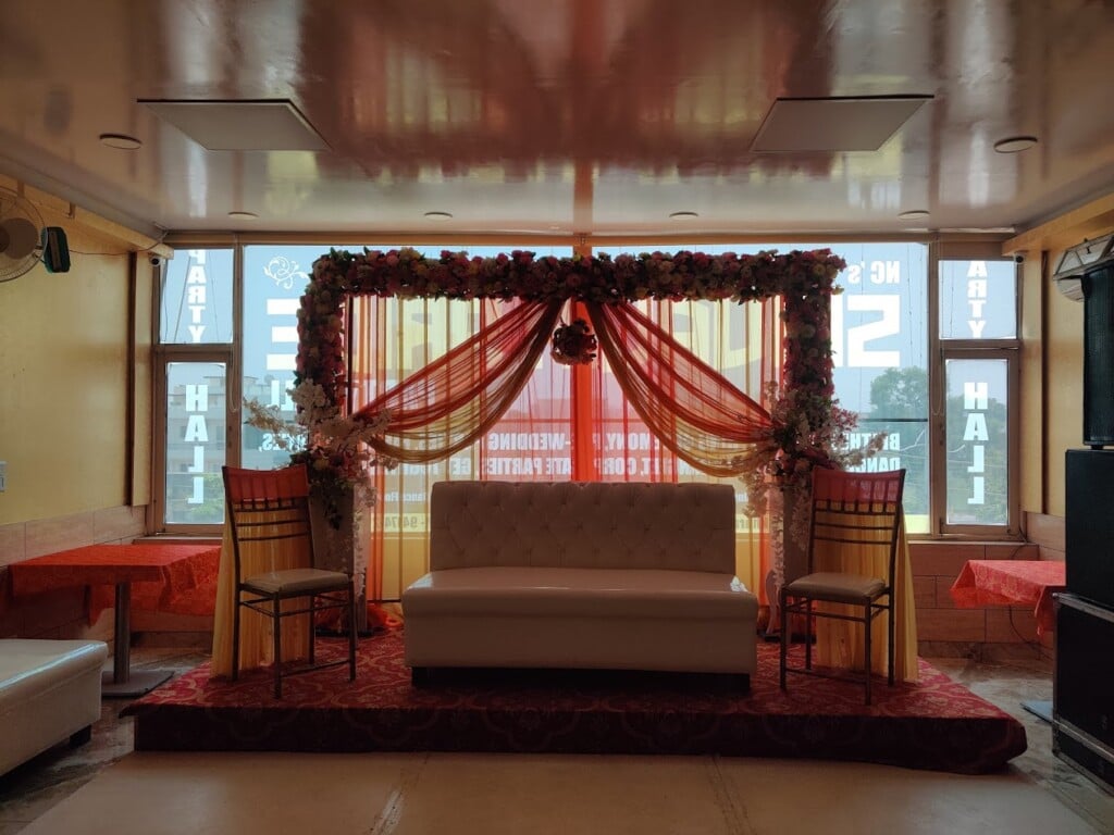 Narindra caterers & tent service - 5