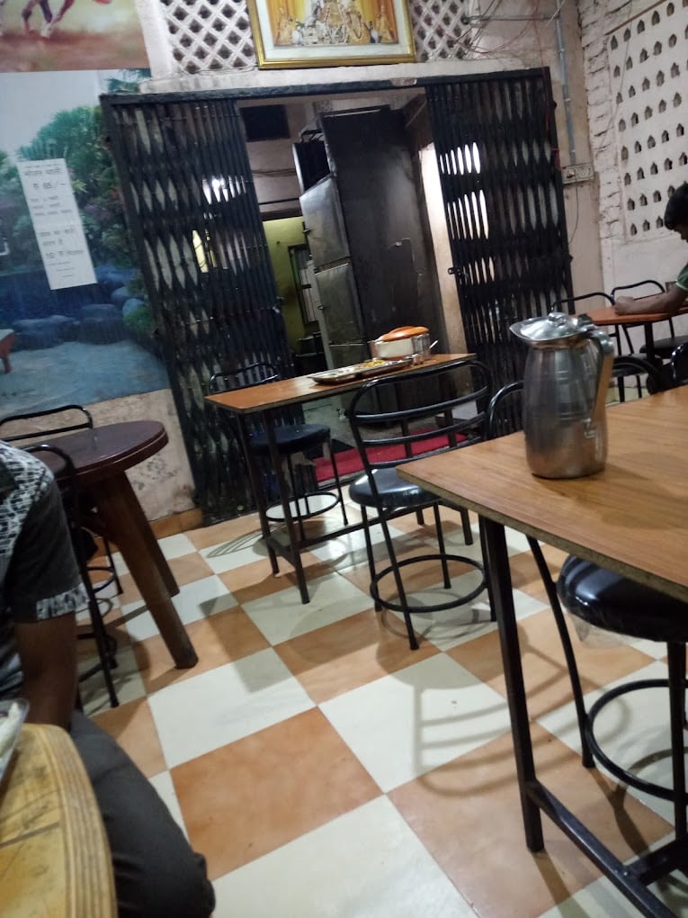 Lovely Tiffin Centre - 3