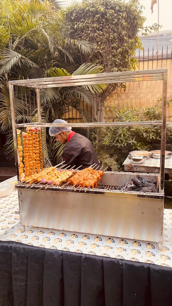 Mad 4 Bar B Que Restaurant & Caterers - 2