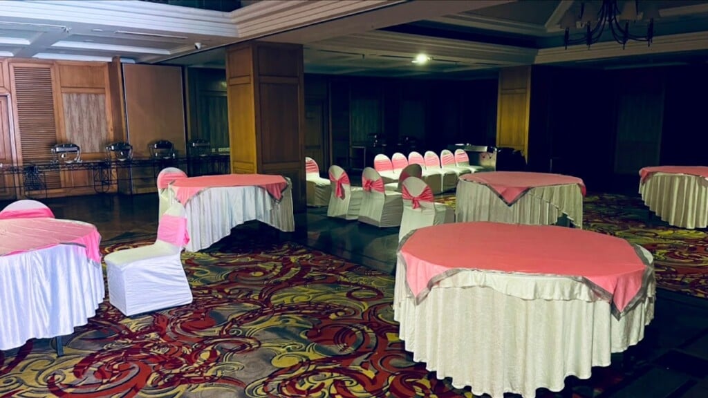 Mohini Caterers and Tent Decorators - 4