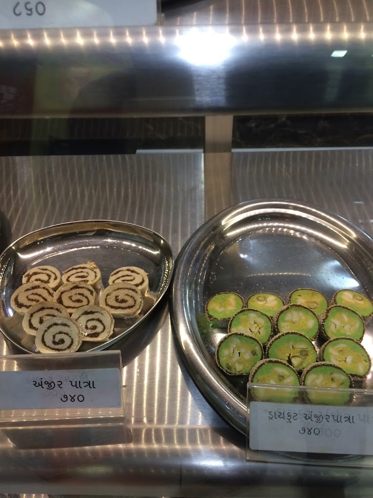 Nanalal Sweets & Caterers - 4