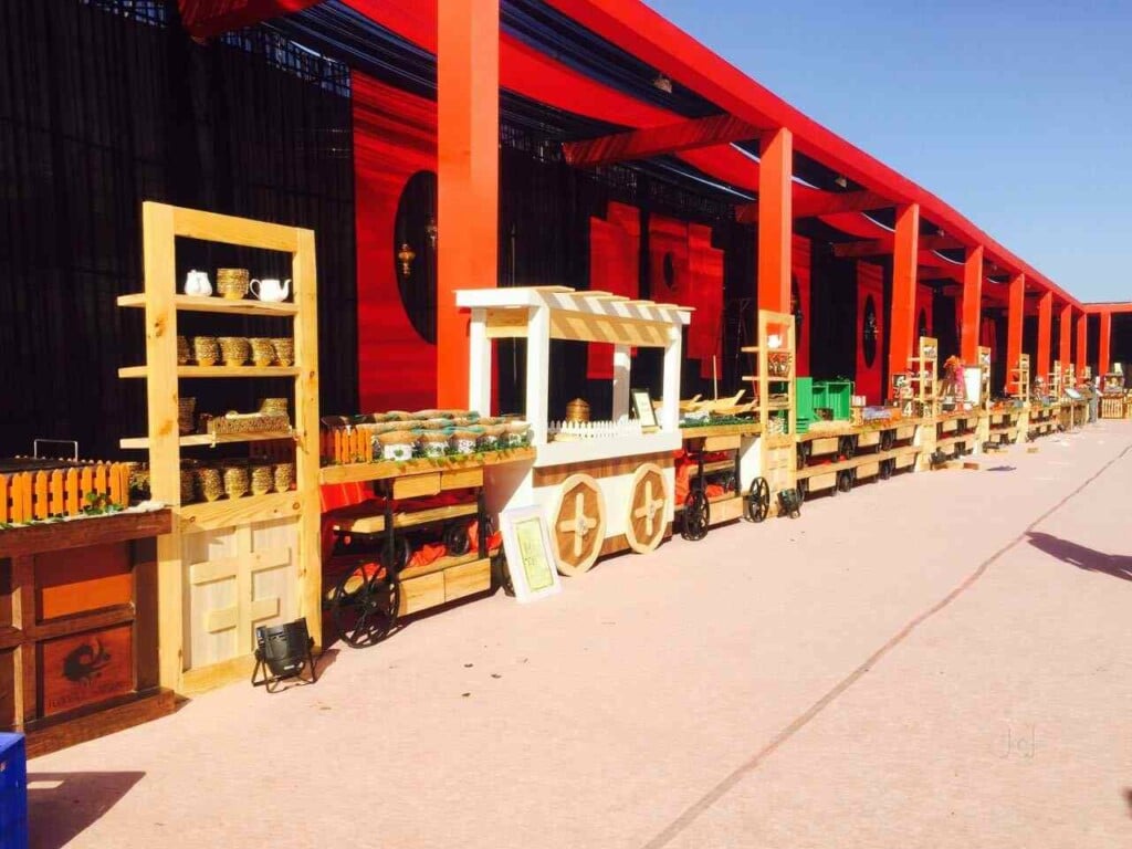 Smith Caterers And Decorators