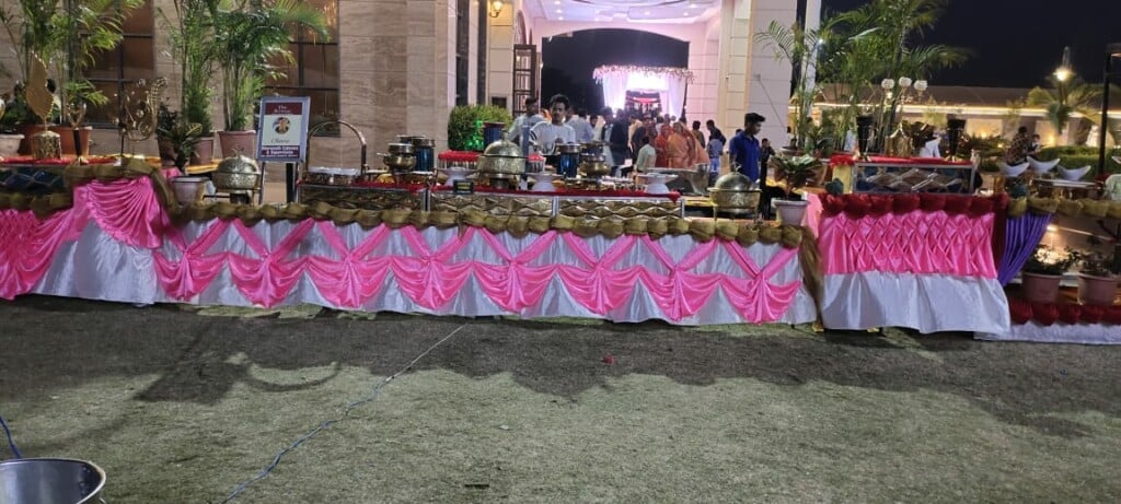 Shri charbhuja catrers - 3