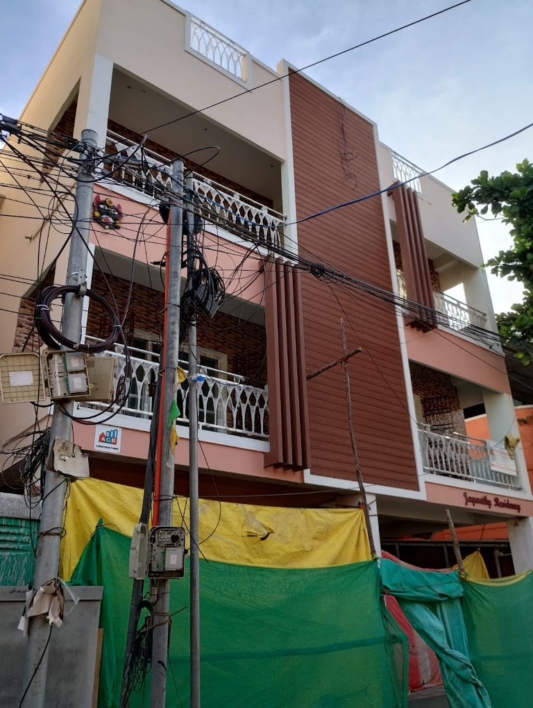 AGR CONSTRUCTIONS - 3