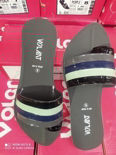 Toni & Guy Essensuals