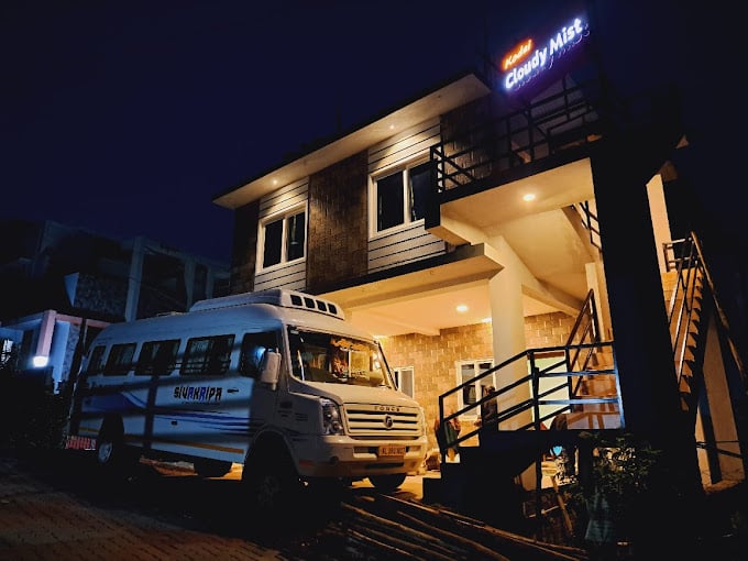 Cloudy Mist Kodaikanal