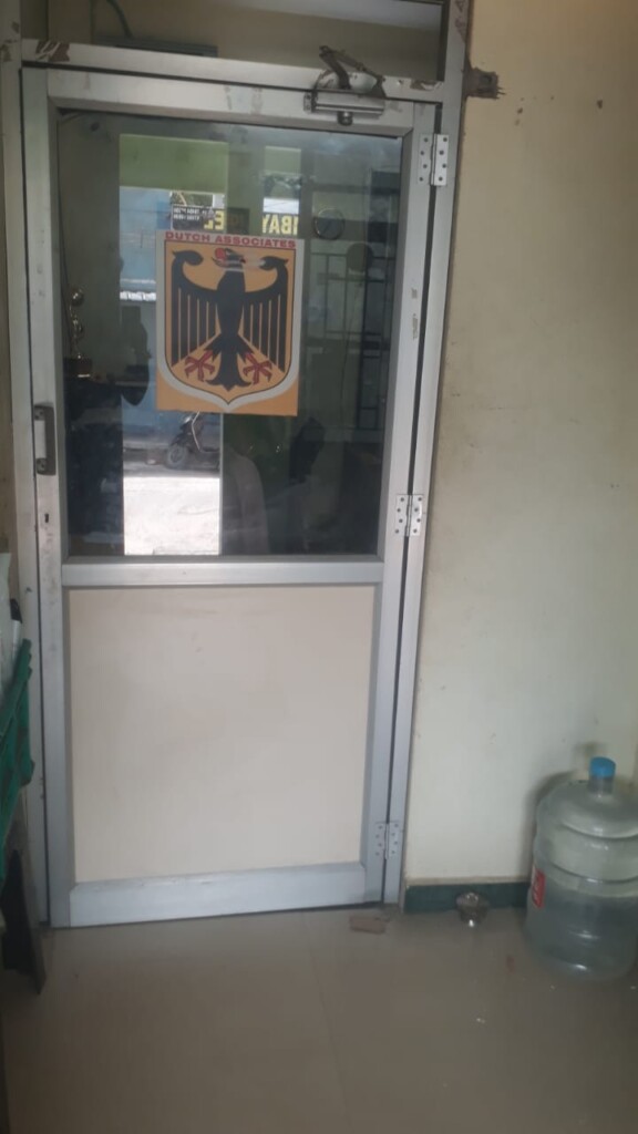 Dutch Associates - 4